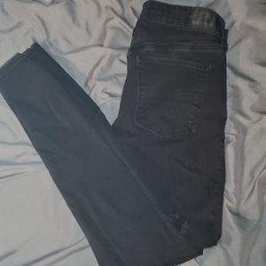 American Eagle distressed knee skinny jeans